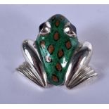 A SILVER AND ENAMEL FROG. 23 grams. 3.5 cm x 1.5 cm.