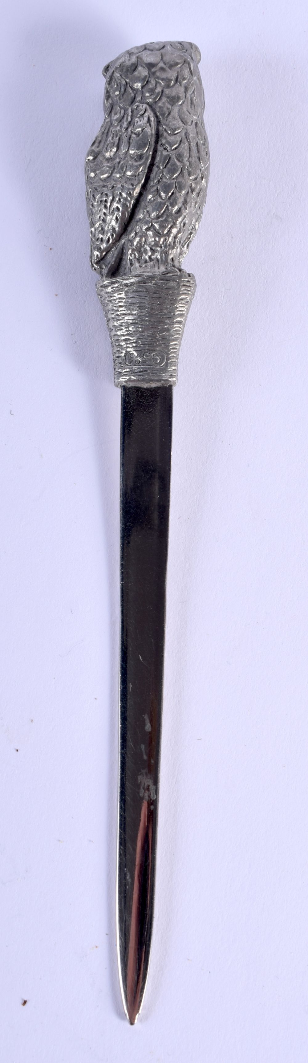 A CHARMING VINTAGE WHITE METAL OWL LETTER OPENER. 94 grams. 18 cm long. - Image 3 of 4