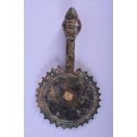 AN UNUSUAL EARLY INDIAN TIBETAN PERSIAN BRONZE MIRROR with animal head terminal. 18 cm x 8 cm.