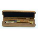 An American Cased Schrade pocket knife . 22cm (2)