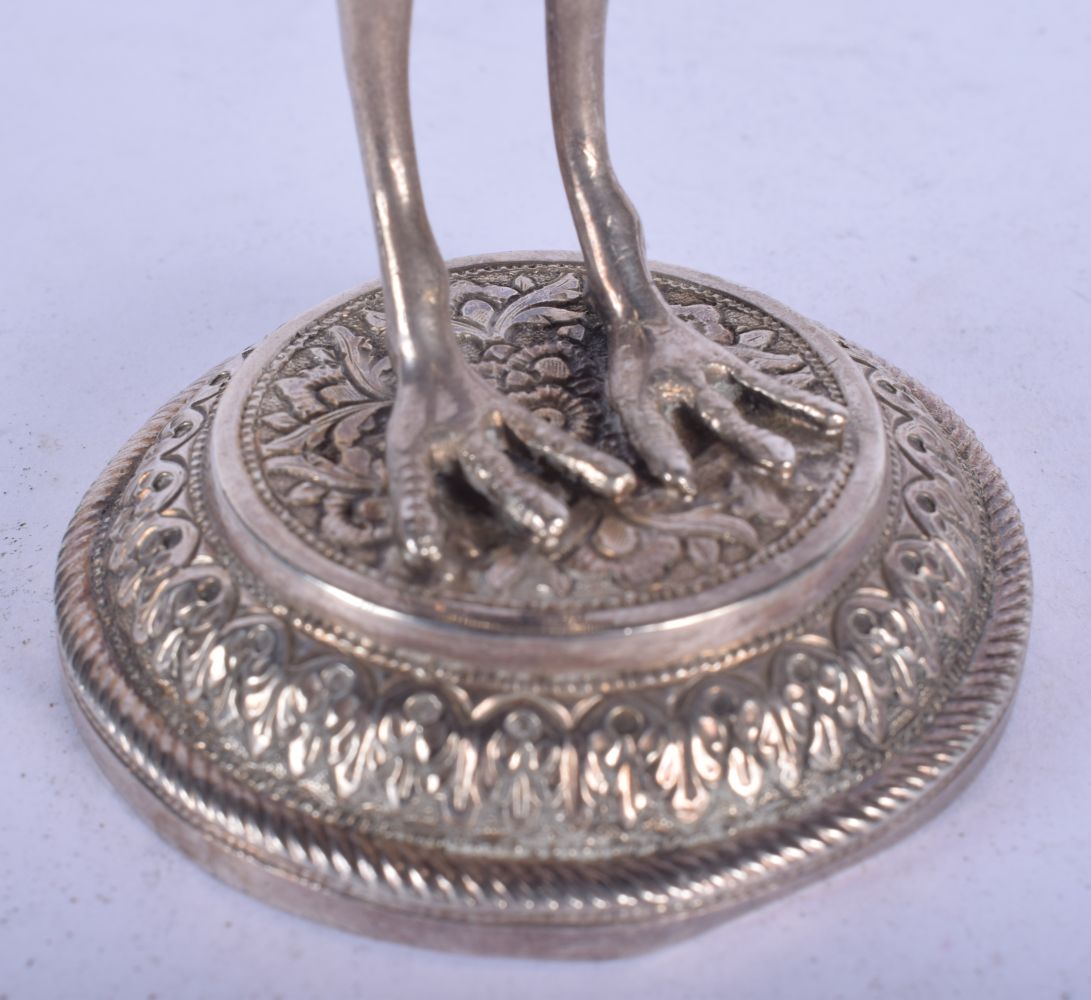 A RARE PAIR OF 19TH CENTURY INDIAN SILVER ROSEWATER SPRINKLERS modelled as birds holding aloft flora - Image 5 of 29