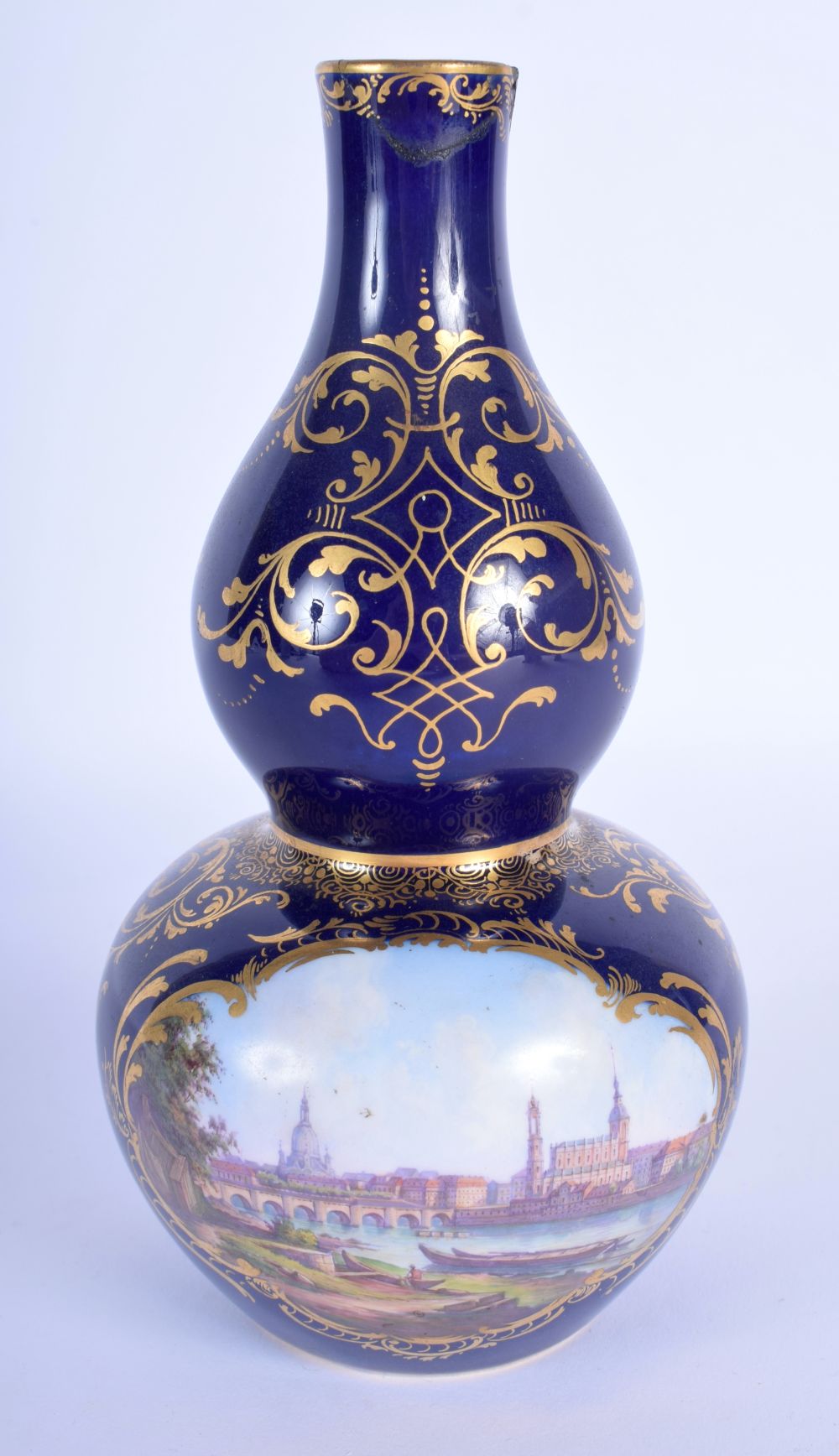 A 19TH CENTURY MEISSEN PORCELAIN GOURD FORM VASE painted with a view of Dresden. 18 cm high.