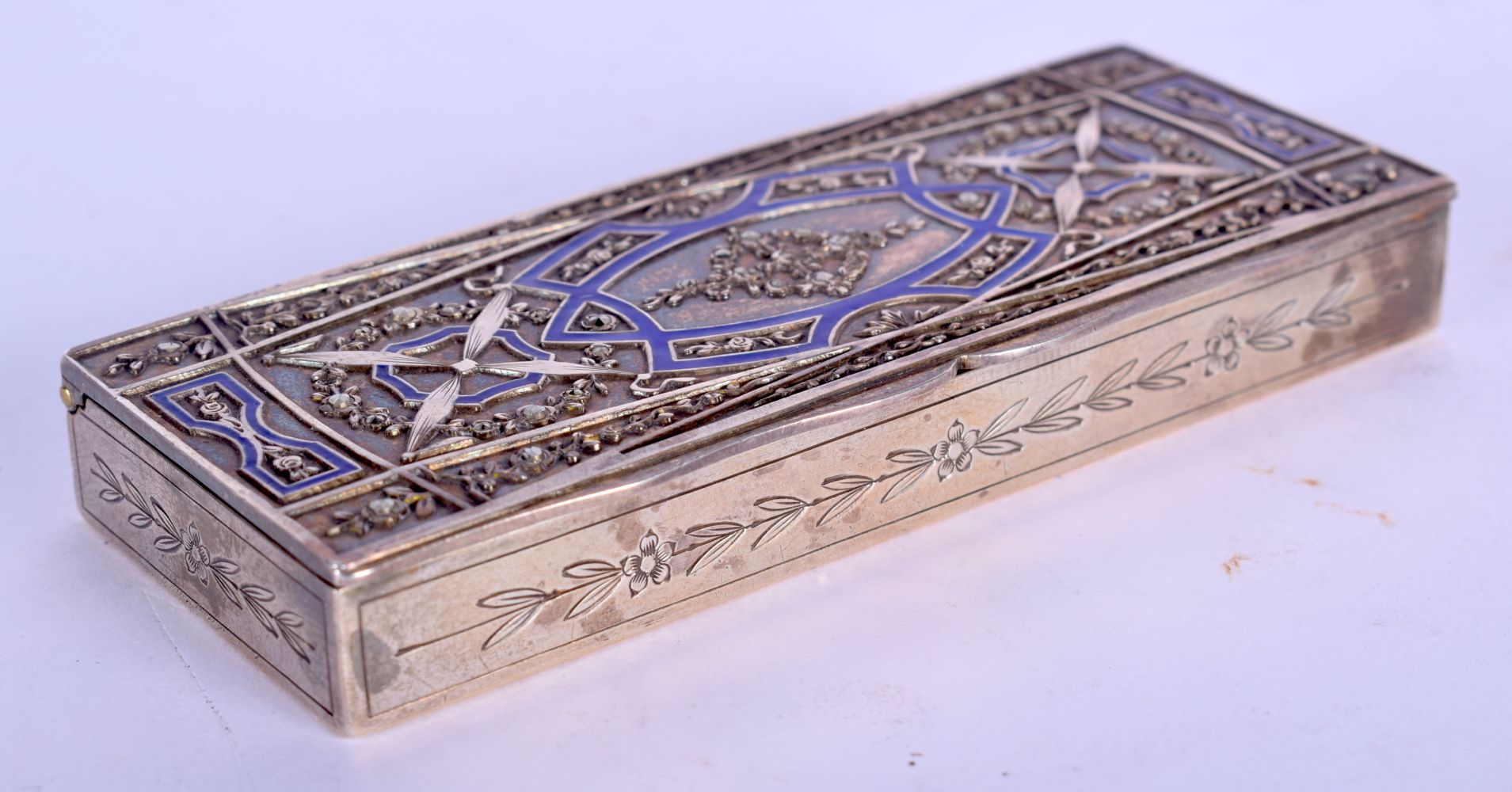 AN EARLY 20TH CENTURY NEO CLASSICAL FRENCH SILVER AND ENAMEL BOX inset with brightly polished stones