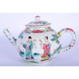 AN EARLY 18TH CENTURY CHINESE FAMILLE ROSE PORCELAIN TEAPOT AND COVER Yongzheng, painted with figure