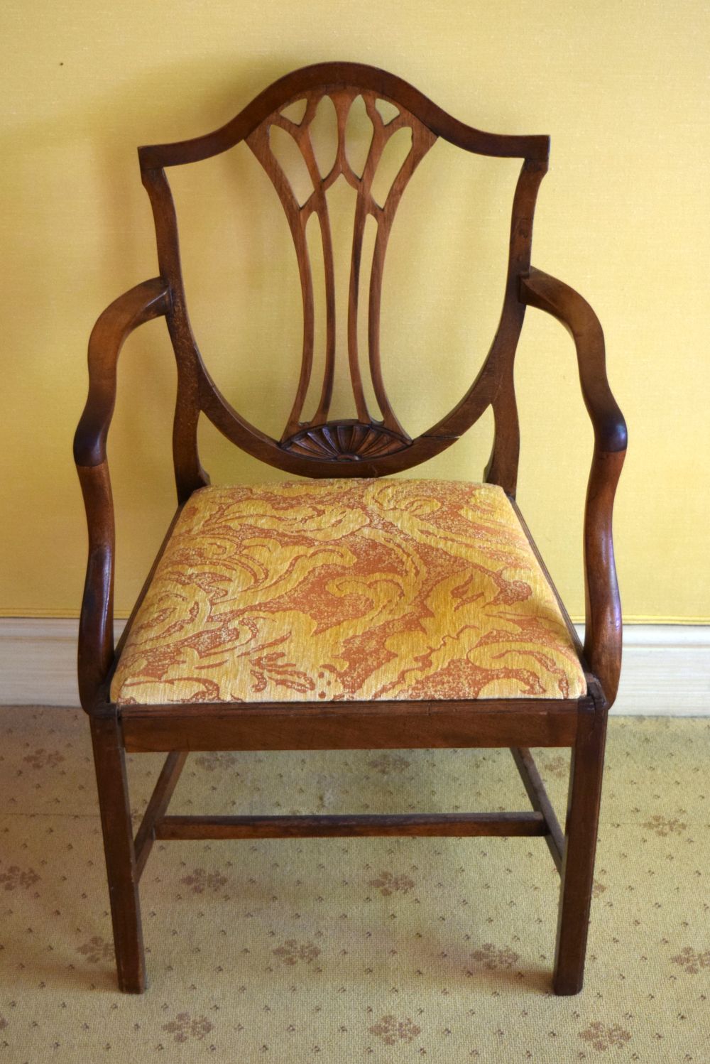 A GEORGE III CHAIR. 87 cm x 50 cm.