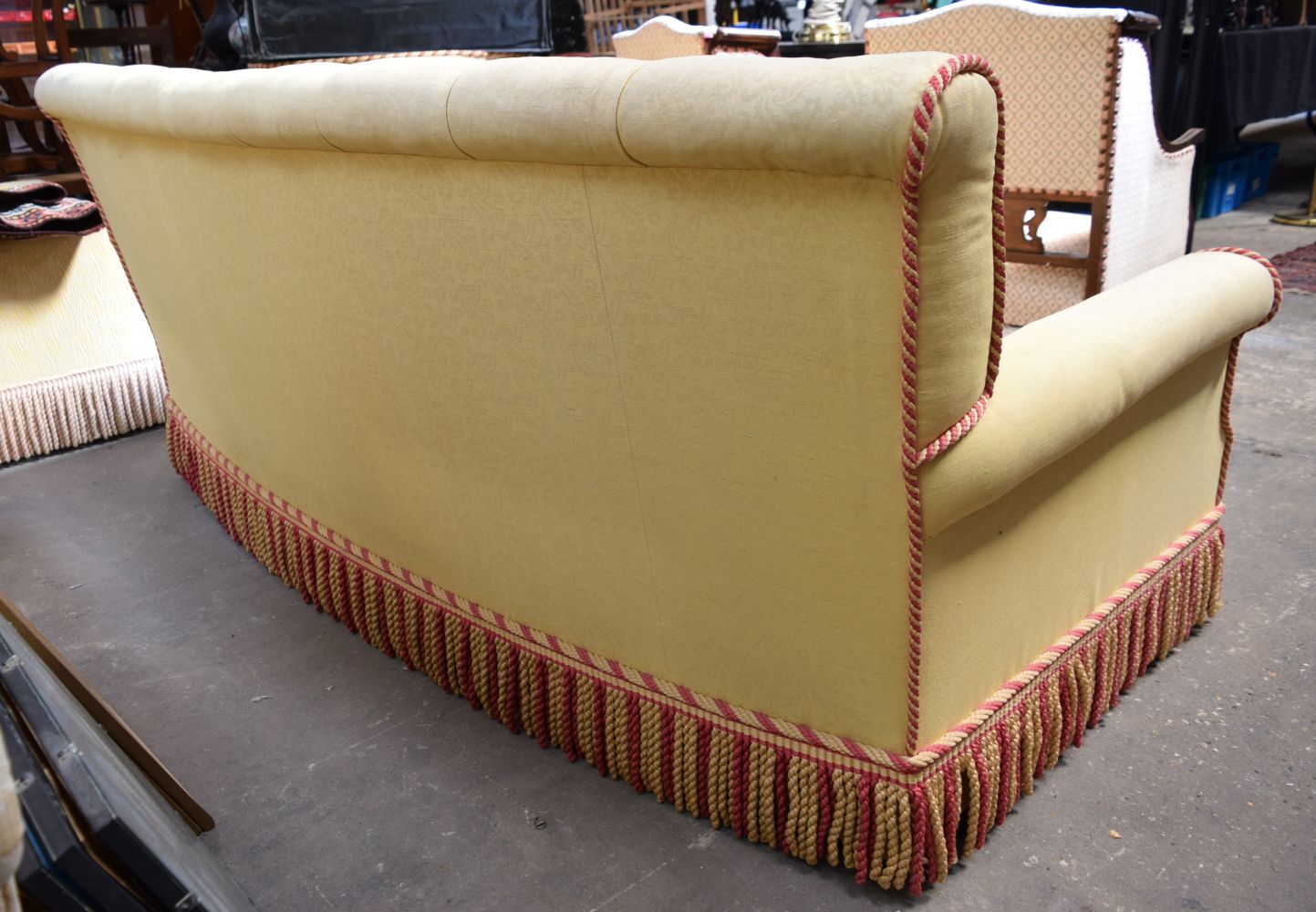 A GOOD QUALITY YELLOW GROUND UPHOLSTERED THREE SEATER SOFA. 190 cm x 90 cm. Note: This sofa matches - Image 12 of 12