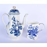 AN 18TH CENTURY CAUGHLEY BLUE AND WHITE MUG together with a similar large coffee pot and cover. Larg