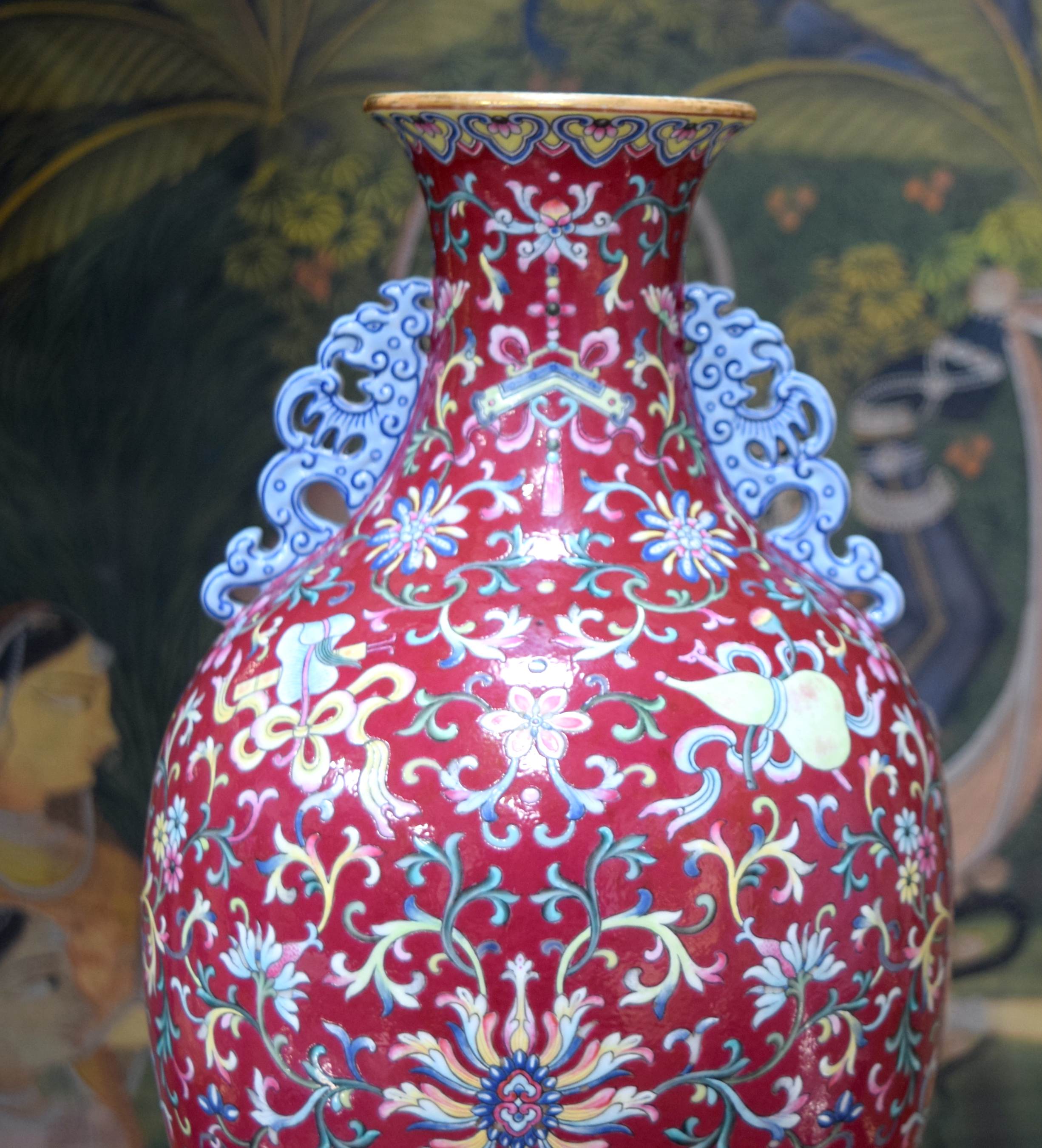 A FINE CHINESE TWIN HANDLED FAMILLE ROSE PORCELAIN FALANCAI RUBY GLAZED VASE Qianlong mark and proba - Image 5 of 44