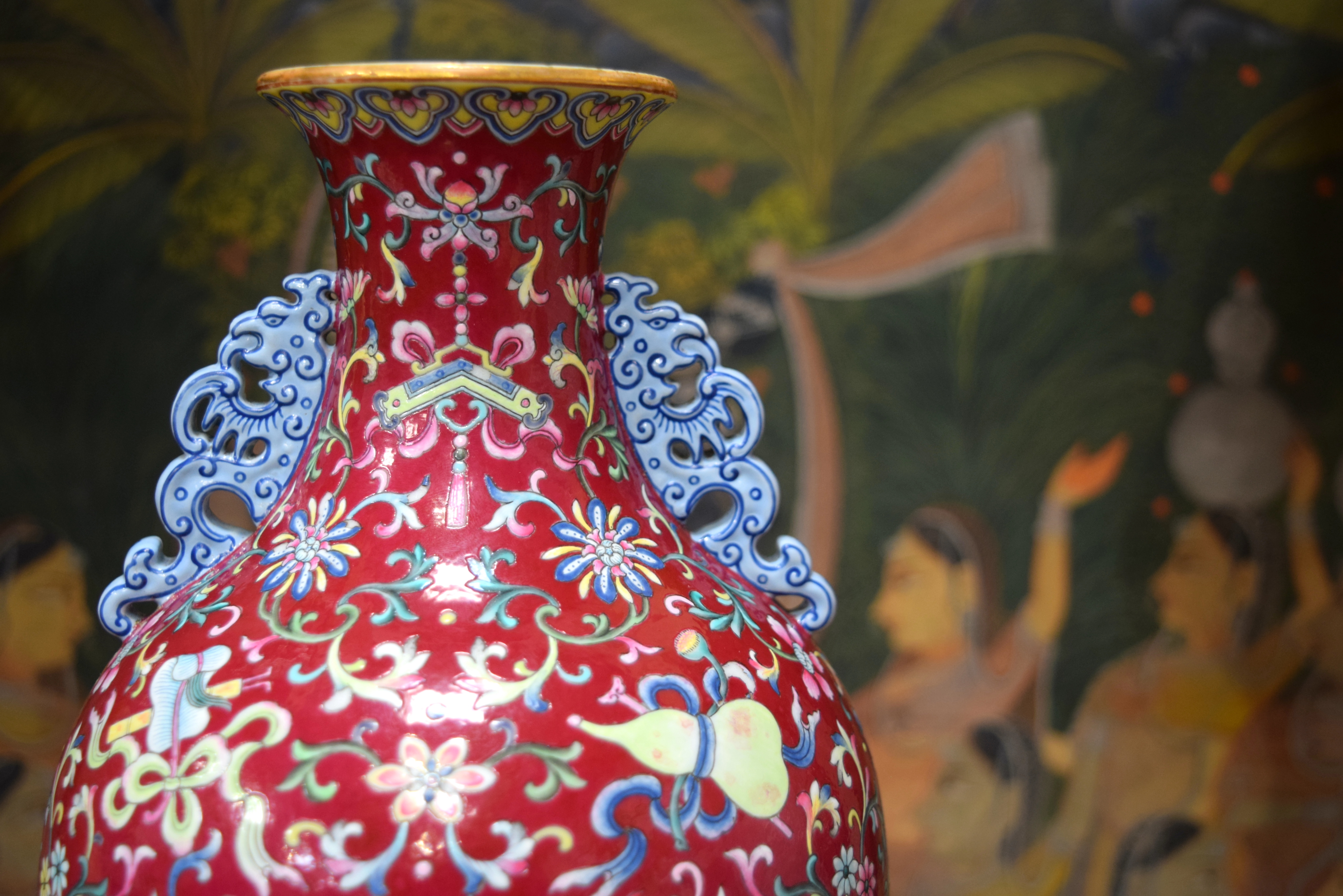 A FINE CHINESE TWIN HANDLED FAMILLE ROSE PORCELAIN FALANCAI RUBY GLAZED VASE Qianlong mark and proba - Image 18 of 44