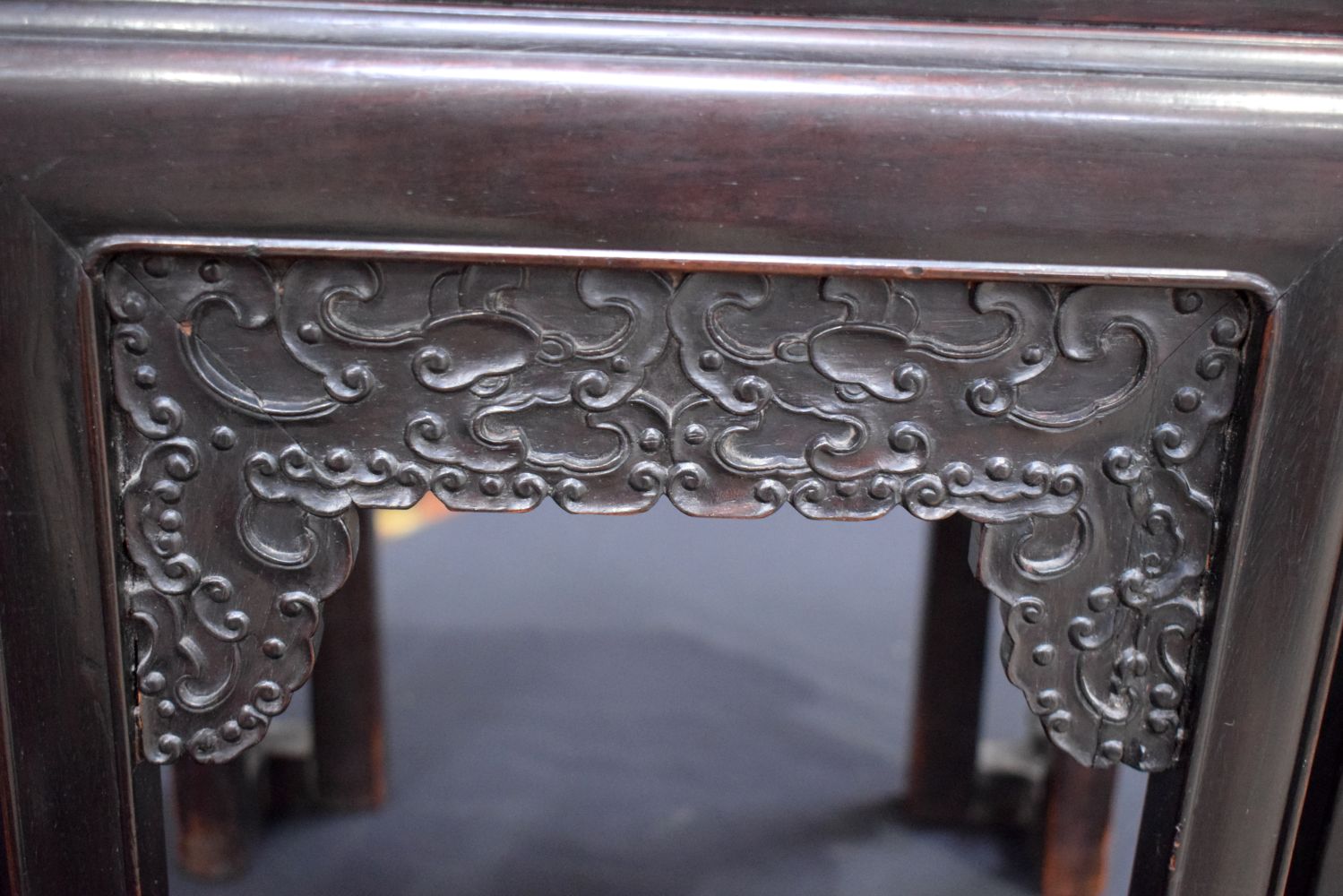 A FINE 19TH CENTURY CHINESE CARVED HONGMU SQUARE FORM STAND Qing, of unusual form with stylised beas - Image 4 of 18