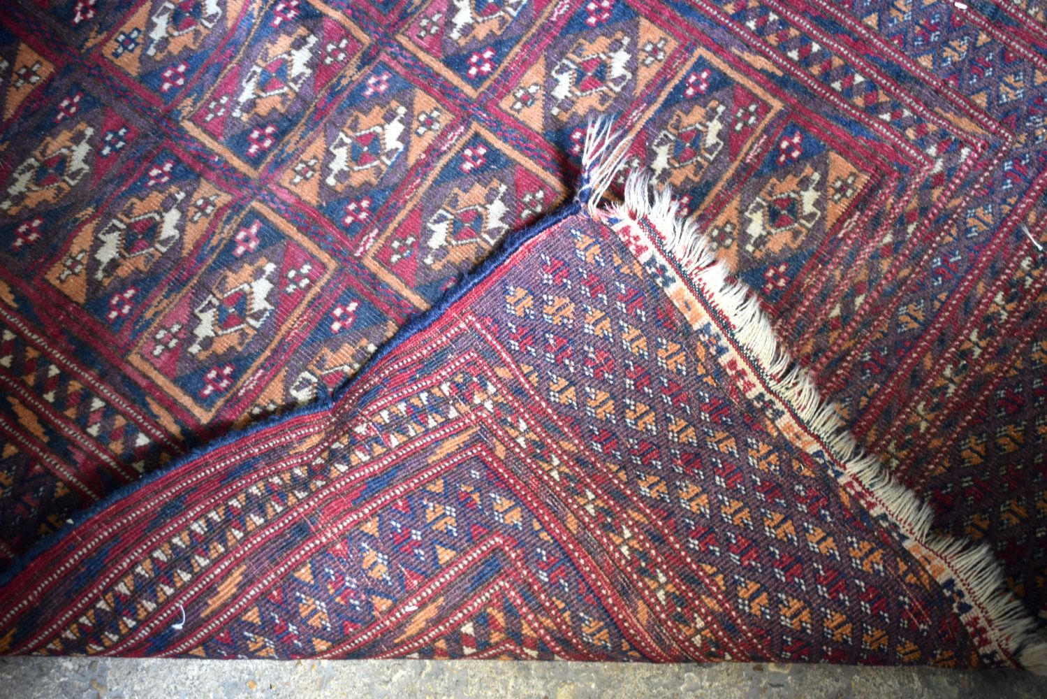 FOUR VINTAGE RUGS in various forms and sizes. (4) - Bild 13 aus 16