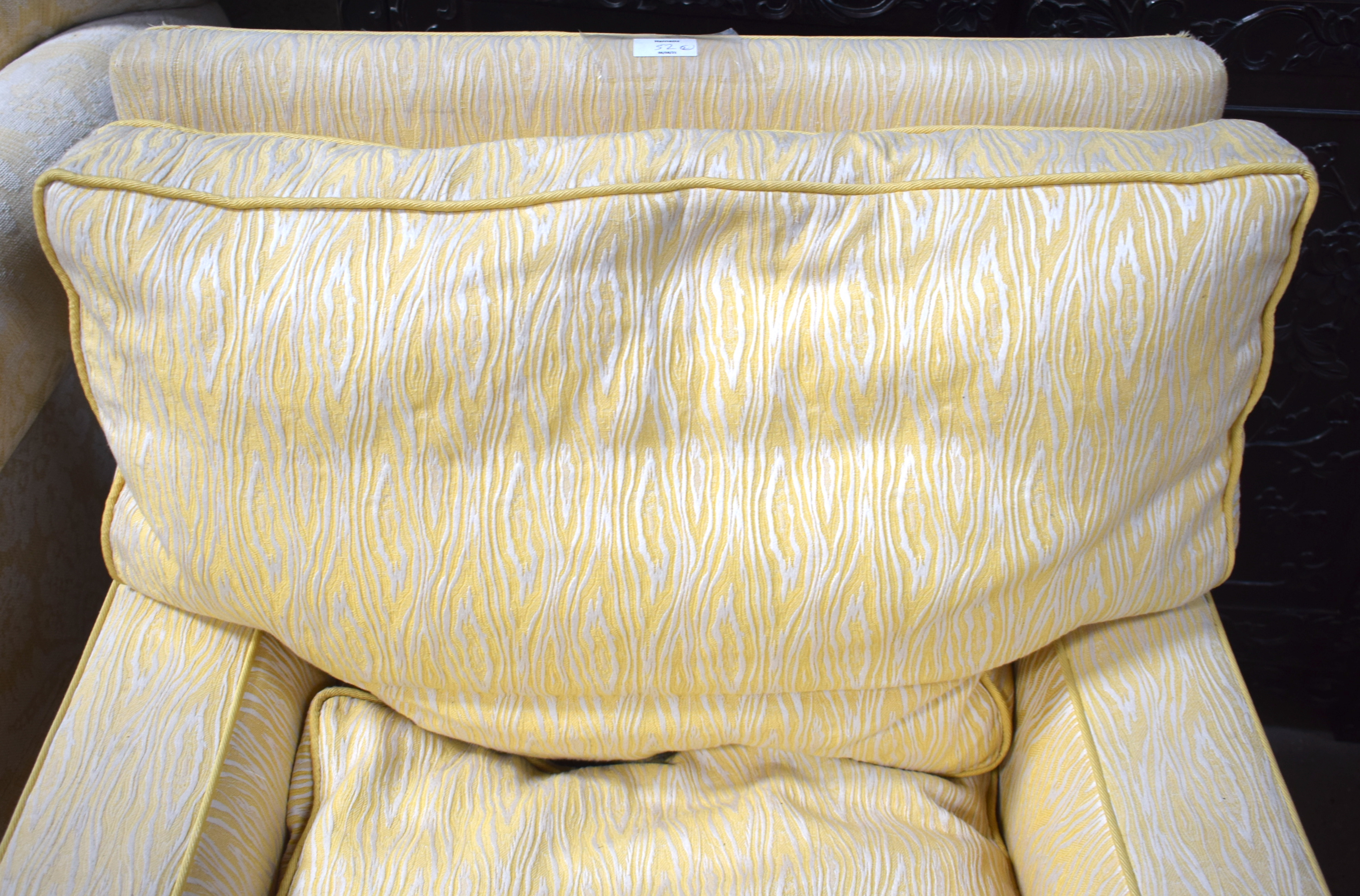 A PAIR OF DEEP COUNTRY HOUSE STYLE YELLOW ARM CHAIRS with associated gypsy table. (3) - Image 13 of 22