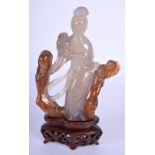 A LOVELY 19TH CENTURY CHINESE CARVED AGATE FIGURE OF A STANDING FEMALE IMMORTAL Qing. Agate 15 cm x