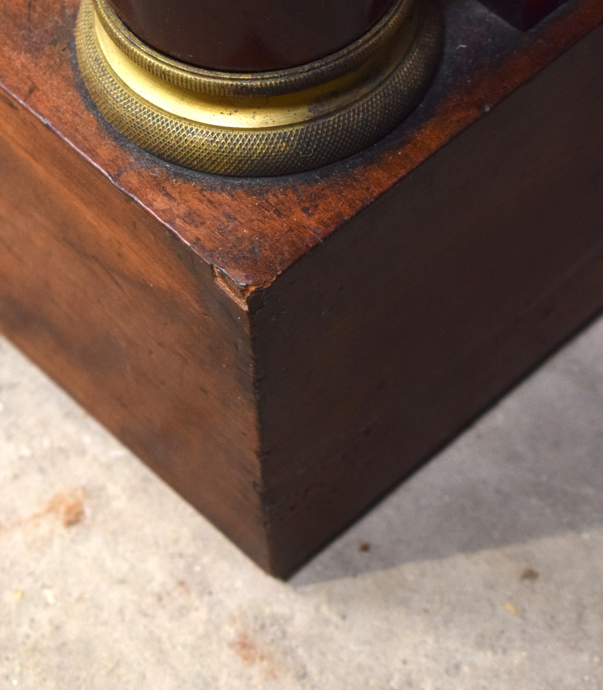 AN EARLY 19TH CENTURY EMPIRE STYLE GILT METAL MOUNTED MIRROR BACK CHIFFONIER. 130 cm x 120 cm x 45 c - Image 10 of 14