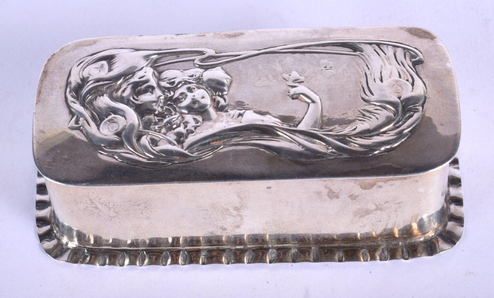 AN ART NOUVEAU SILVER BOX. Birmingham 1927. 47 grams. 8 cm x 4 cm. - Image 3 of 6