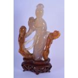 A LOVELY 19TH CENTURY CHINESE CARVED AGATE FIGURE OF A STANDING FEMALE IMMORTAL Qing. Agate 15 cm x