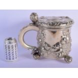 A LARGE 18TH/19TH CENTURY CONTINENTAL SILVER TANKARD with double struck Mackintosh mark, decorated w