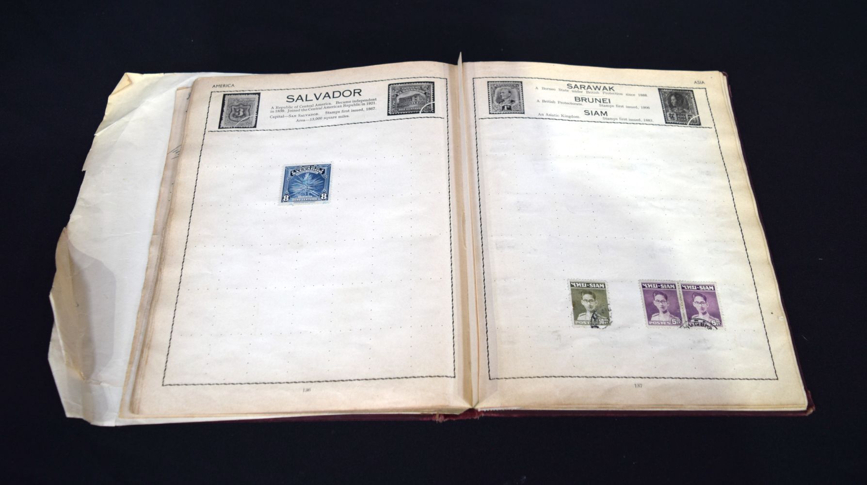 A stamp album containing world wide stamps. (Qty) - Image 7 of 7