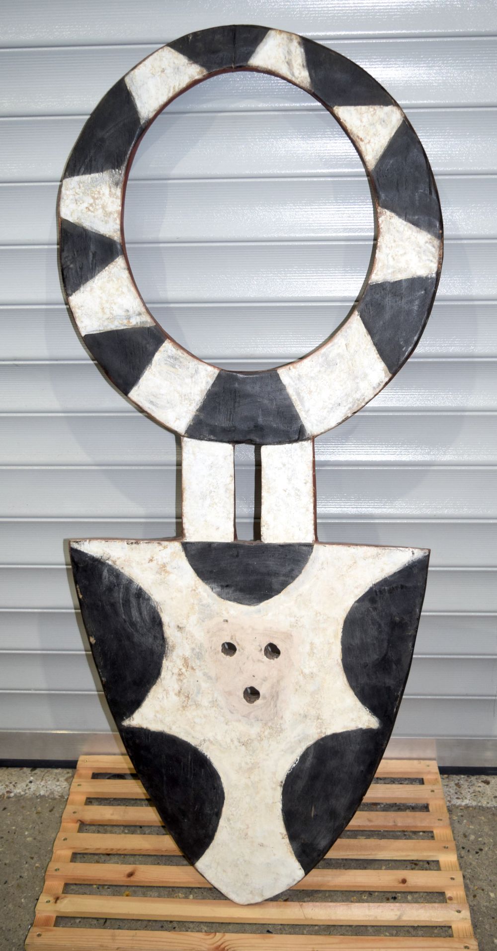 An African tribal Nafana Bedu mask. 134 x 55cm