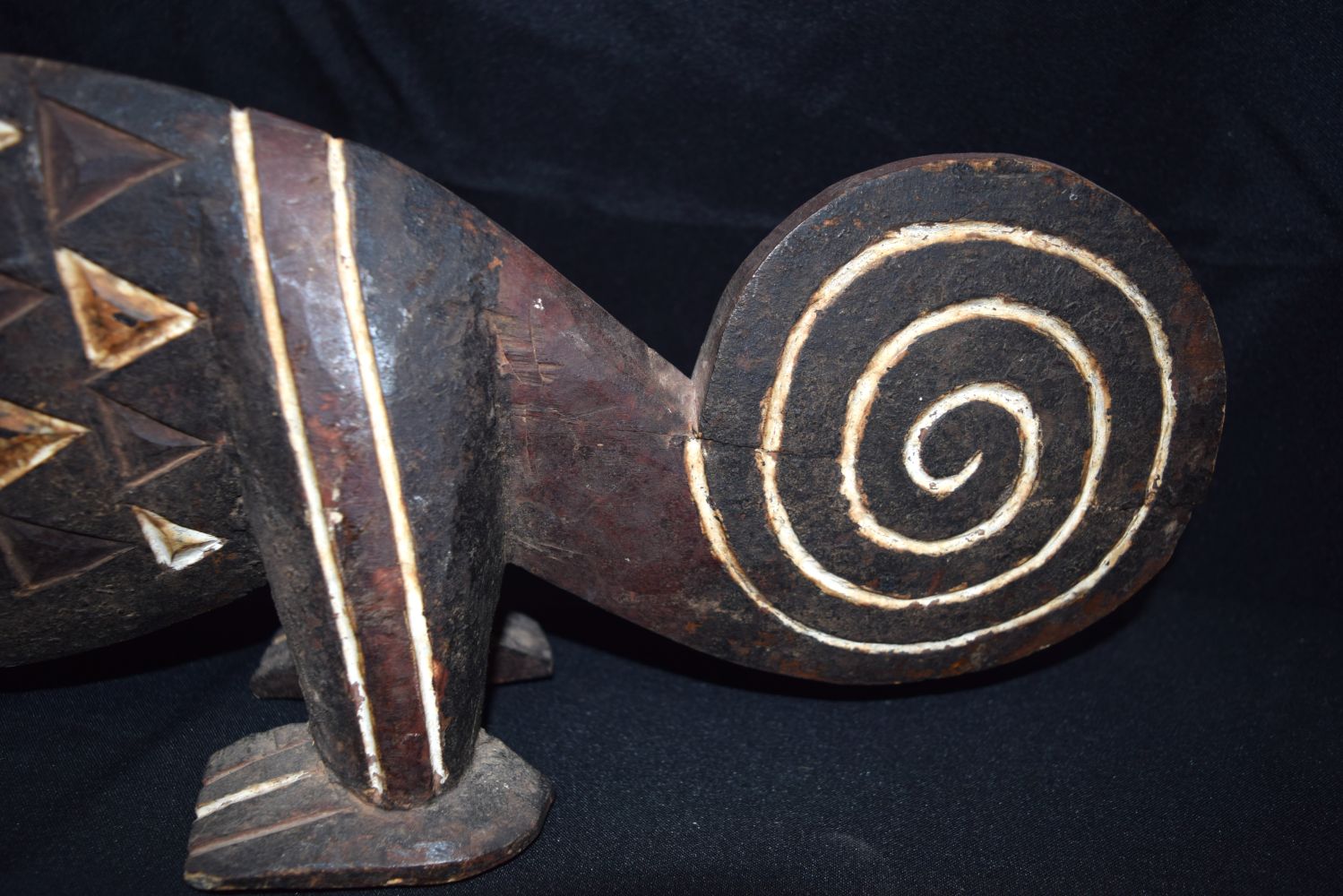 An African tribal BWA Chameleon mask. 77cm - Image 5 of 5