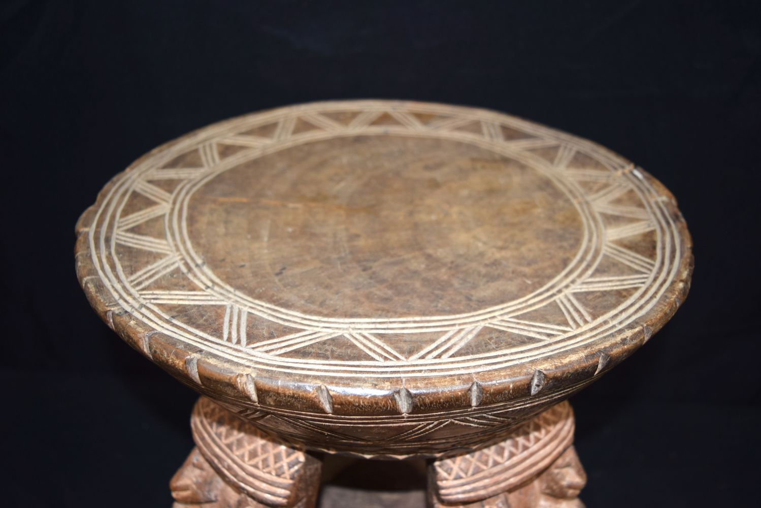 An African tribal Dogon stool. 39 x 38cm - Image 4 of 5