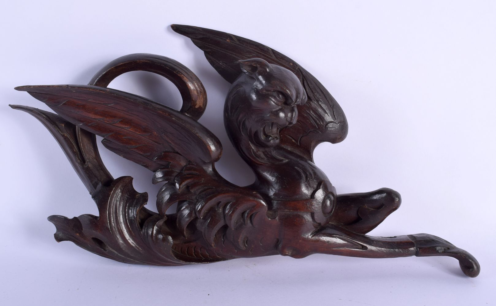 A PAIR OF 18TH/19TH CENTURY ITALIAN CARVED WOOD MYTHICAL BIRDS modelled scowling. 30 cm x 14 cm. - Bild 4 aus 4