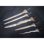 Five metal daggers 39cm (5)