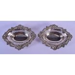 A PAIR OF VICTORIAN SILVER DISHES. London 1896. 245 grams. 19.5 cm x 3.5 cm.