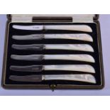 SIX ART DECO SILVER BLADED MOTHER OF PEARL KNIVES. Sheffield 1930. 145 grams overall. 15 cm long. (6