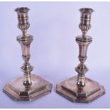 A PAIR OF 18TH/19TH CENTURY EUROPEAN SILVER CANDLESTICKS. 692 grams. 20 cm x 11 cm.