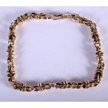 AN ANTIQUE GOLD CHAIN LINK BRACELET. 19cm long, weight 6.92g