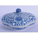 AN 18TH/19TH CENTURY CHINESE BLUE AND WHITE BOX AND COVER Late Qianlong/Jiaqing, painted with flower