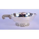 A STERLING SILVER SAUCE BOAT. 16cm x 10cm x 4.5cm, weight 215g