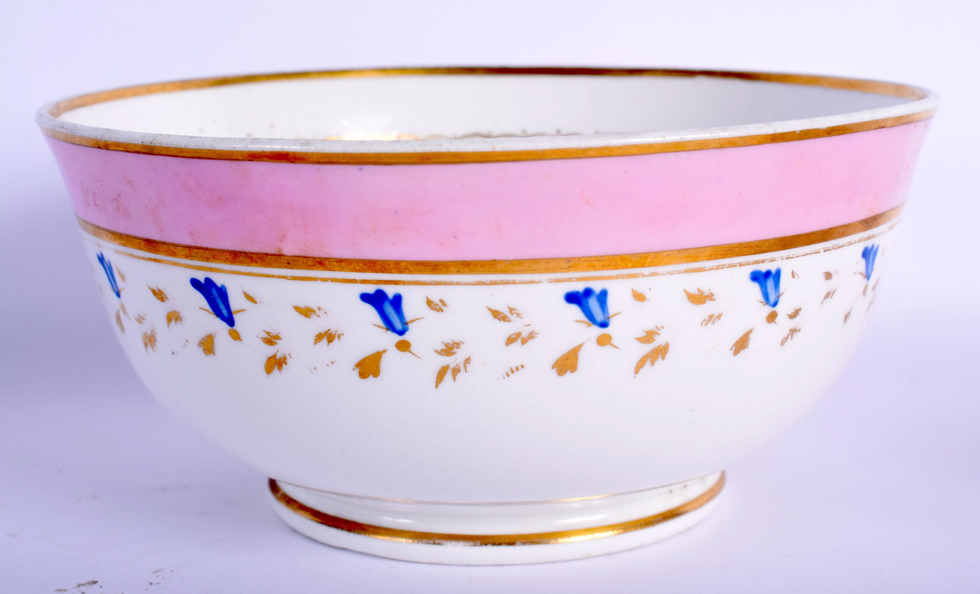 AN EARLY 19TH CENTURY DERBY SALMON GROUND PORCELAIN TEASET painted with blue and gilt scrolls. Large - Image 6 of 15