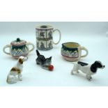 A group of ceramic items including a Beswick Spaniel, a Wedgwood Shakespeare mug, etc. 12cm (7)