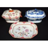 A Chinese style blue and white lidded serving dish together with another dish etc. 37cm (5)