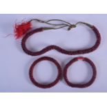 A STRING OF GARNETS. 113 grams. 48 cm long.