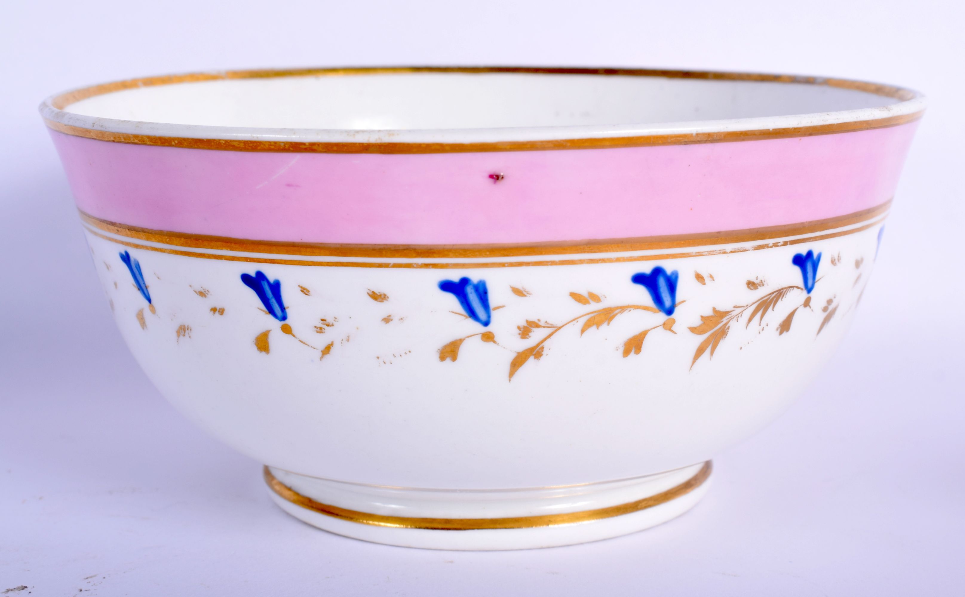 AN EARLY 19TH CENTURY DERBY SALMON GROUND PORCELAIN TEASET painted with blue and gilt scrolls. Large - Image 7 of 15