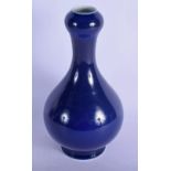 A CHINESE BLUE GLAZED PORCELAIN GARLIC NECK VASE 20th Century, bearing Qianlong marks to base. 29 cm