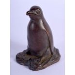 A JAPANESE BRONZE PENGUIN. 5cm high