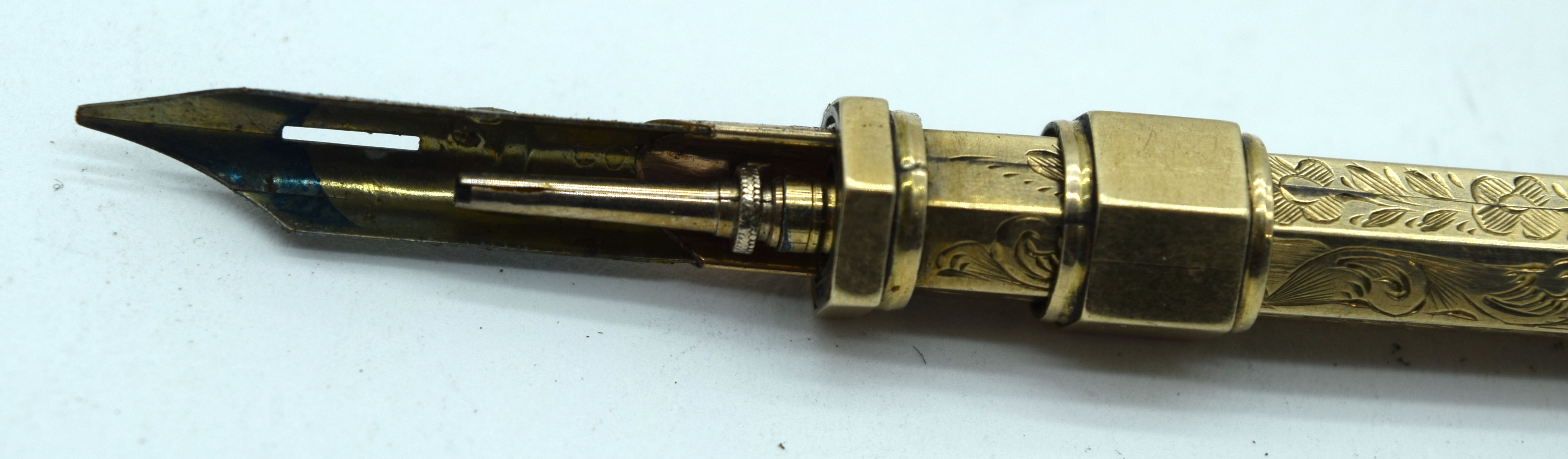 An unusual antique gilt metal combined retractable fountain pen and pencil and a seal 10cm. - Bild 3 aus 3