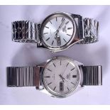 TWO SEIKO AUTOMATIC WRISTWATCHES. 3.5cm diameter