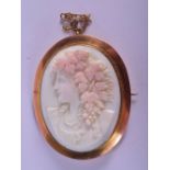 AN ANTIQUE 9CT GOLD CAMEO SHELL BROOCH. 17 grams. 5.5 cm x 4.5 cm.