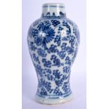 AN EARLY 18TH CENTURY CHINESE BLUE AND WHITE PORCELAIN VASE Yongzheng, painted with floral sprays an