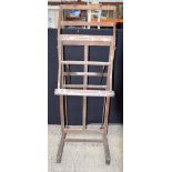A Clifford Milburn & co antique wooden standing easel 172 x 61cm(extended).