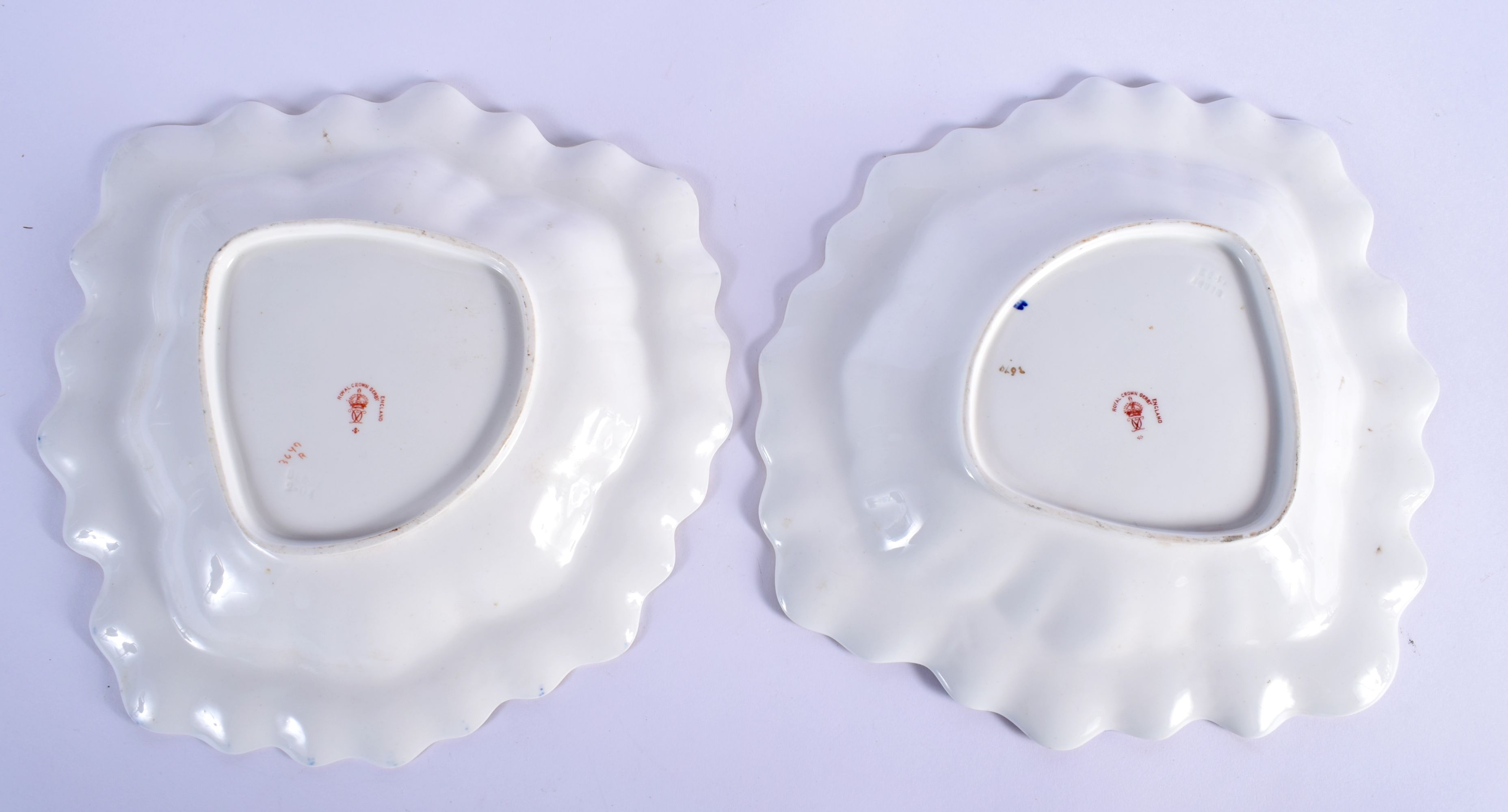 A PAIR OF ROYAL CROWN DERBY PORCELAIN IMARI DISHES. 24 cm x 21 cm. - Image 2 of 2