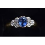 AN ANTIQUE 18CTGOLD, DIAMOND AND SAPPHIRE RING. Size K, 3g