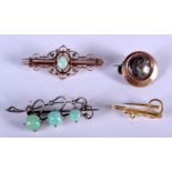 FOUR ANTIQUE GOLD AND SILVER BROOCHES. Weright 7.24g total