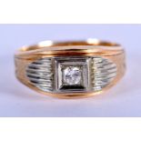 AN 18CT GOLD BUCKLE STYLE RING INSERT WITH A DIAMOND. Size W. weight 6.8g