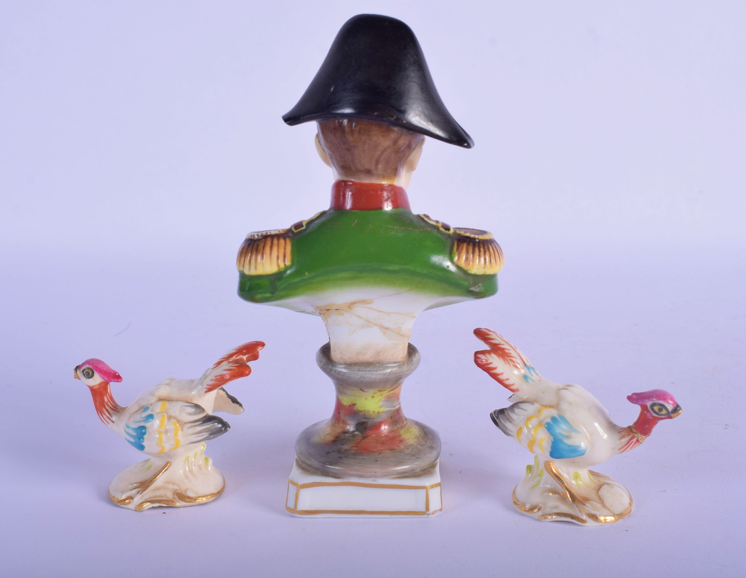 A PAIR OF 19TH CENTURY FRENCH SAMSONS OF PARIS PORCELAIN BIRDS together with a bust of Nelson. 12.5 - Image 2 of 3